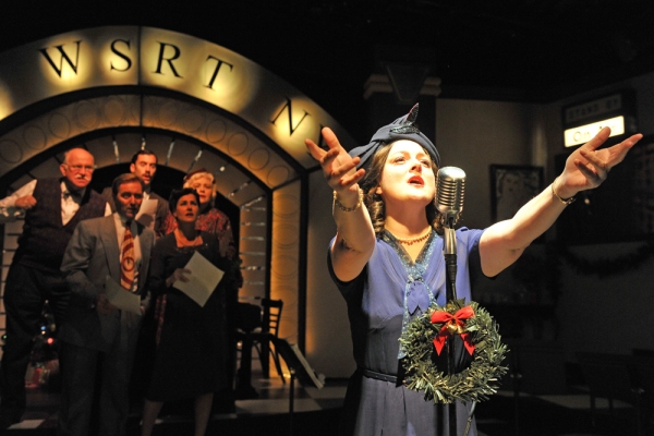 Photo Flash: First Look at Sierra Rep's IT'S A WONDERFUL LIFE: A LIVE RADIO PLAY, Now Playing 
