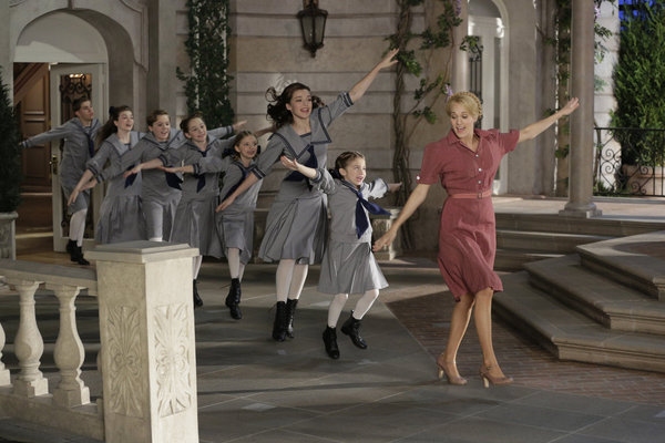 Photo and Video Preview: NBC's THE SOUND OF MUSIC Live Special Airs Tonight at 8pm! Image