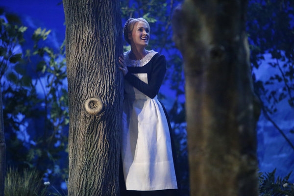 Photo and Video Preview: NBC's THE SOUND OF MUSIC Live Special Airs Tonight at 8pm! Image