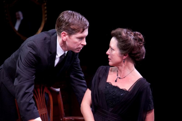 Photo Flash: First Look at Remy Bumppo's AN INSPECTOR CALLS Image