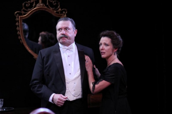 Photo Flash: First Look at Remy Bumppo's AN INSPECTOR CALLS Image