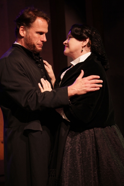 Abraham Lincoln (Joe Kirkendall) and Mary Todd Lincoln (Susan Shofner) Photo