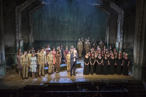 Photo Coverage: Military Wives Sing With Cast Of FROM HERE TO ETERNITY Image