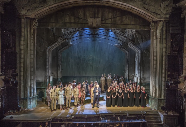Photo Coverage: Military Wives Sing With Cast Of FROM HERE TO ETERNITY Image