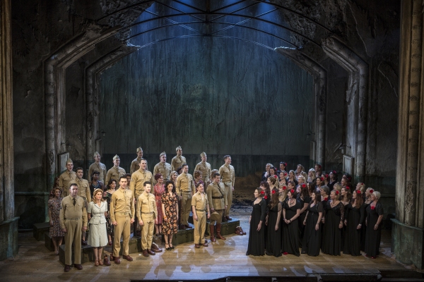Photo Coverage: Military Wives Sing With Cast Of FROM HERE TO ETERNITY Image