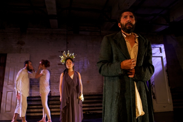 Photo Flash: First Look at Blessed Unrest's A CHRISTMAS CAROL, Now Playing Image