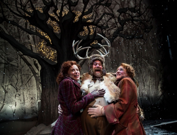 Photo Flash: First Look at THE MERRY WIVES OF WINDSOR at Chicago Shakespeare Theater 
