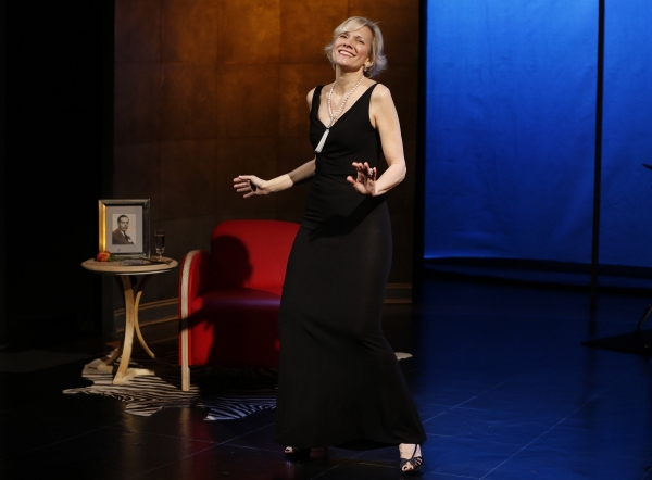 Photo Flash: First Look at Stevie Holland in York Theatre Company's 'LOVE, LINDA' Image
