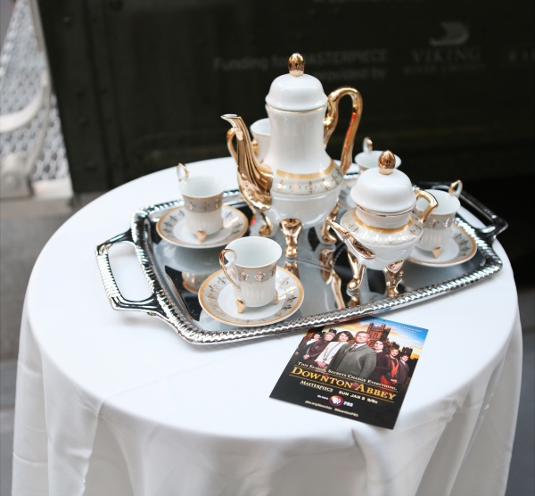 Photo Coverage: A GENTLEMAN'S GUIDE TO LOVE AND MURDER Cast Has Afternoon Tea at Downton Abbey Food Truck! Image