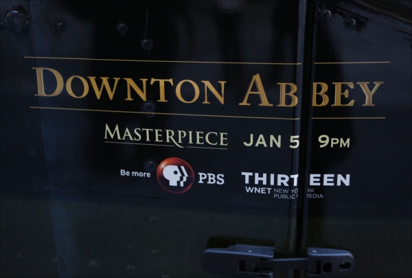 Photo Coverage: A GENTLEMAN'S GUIDE TO LOVE AND MURDER Cast Has Afternoon Tea at Downton Abbey Food Truck! Image