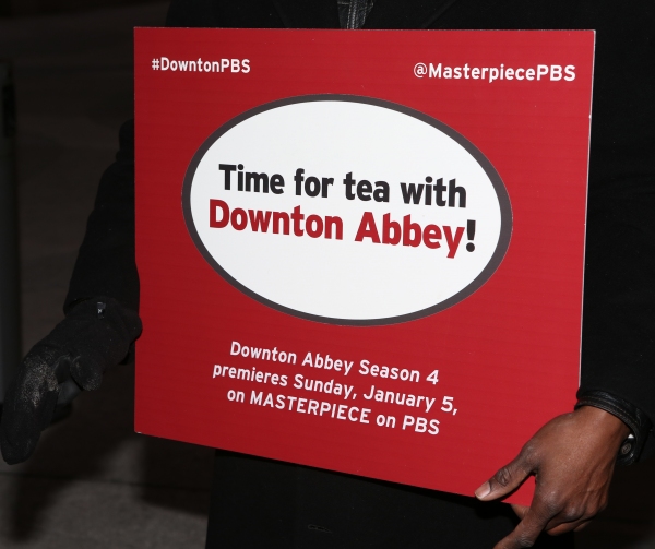 Photo Coverage: A GENTLEMAN'S GUIDE TO LOVE AND MURDER Cast Has Afternoon Tea at Downton Abbey Food Truck! Image