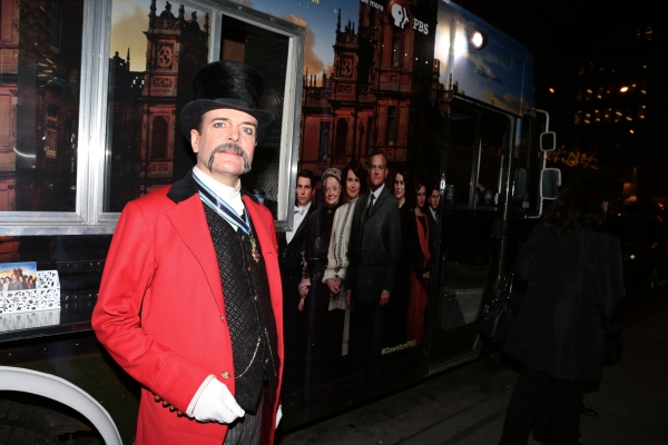 Photo Coverage: A GENTLEMAN'S GUIDE TO LOVE AND MURDER Cast Has Afternoon Tea at Downton Abbey Food Truck! Image