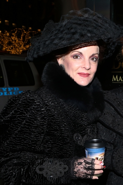 Photo Coverage: A GENTLEMAN'S GUIDE TO LOVE AND MURDER Cast Has Afternoon Tea at Downton Abbey Food Truck! Image