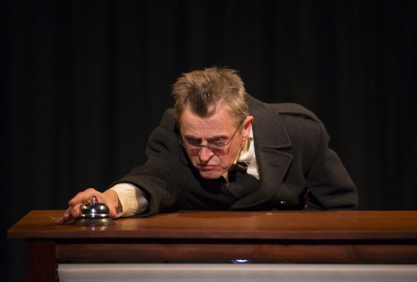 Photo Flash: First Look at Mikhail Baryshnikov and More in Shakespeare Theatre Company's MAN IN CASE 