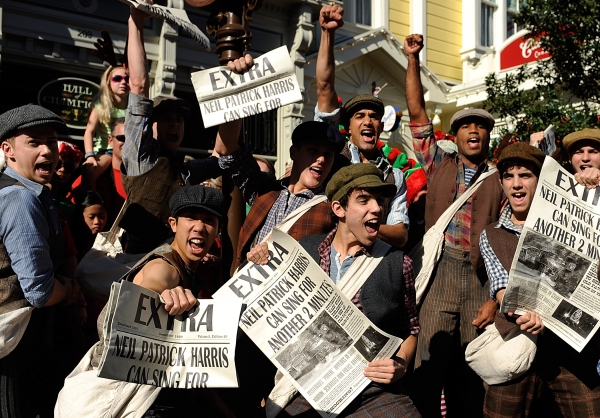 Photo Flash: Neil Patrick Harris Unites with NEWSIES Cast for Disney Parks Christmas Day Parade Image