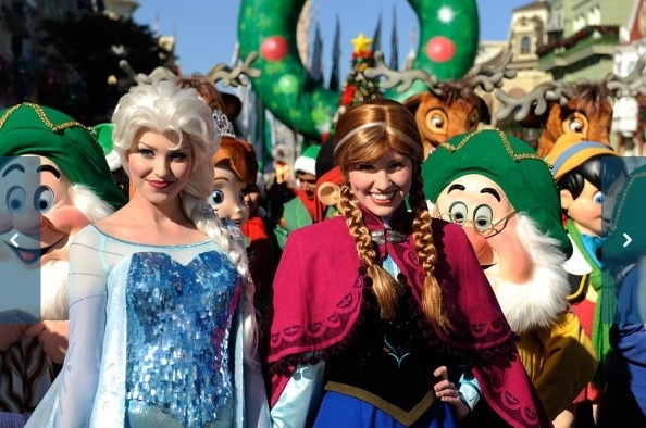 Photo Flash: Neil Patrick Harris Unites with NEWSIES Cast for Disney Parks Christmas Day Parade Image