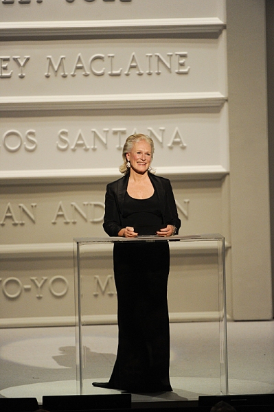 Photo Flash: Sutton Foster, Patina Miller and More Perform at 36th Annual KENNEDY CENTER HONORS, Airing Tonight  Image