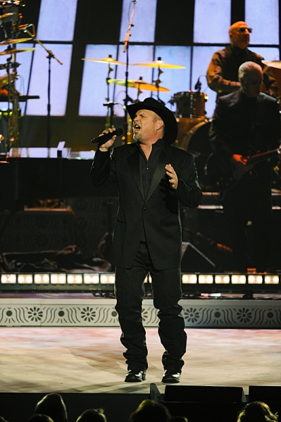 Photo Flash: Sutton Foster, Patina Miller and More Perform at 36th Annual KENNEDY CENTER HONORS, Airing Tonight  Image