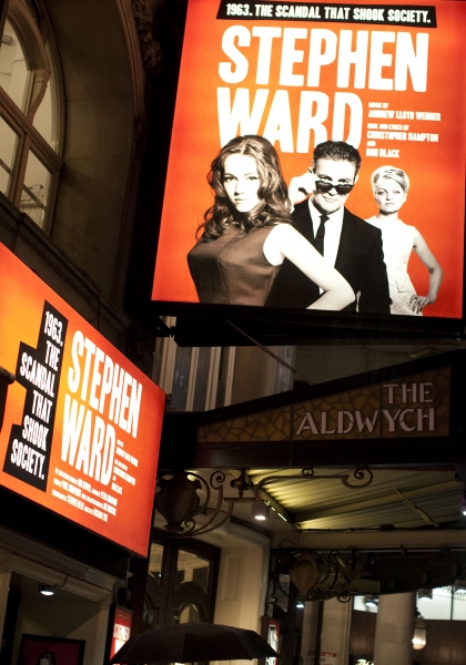 Photo Flash: STEPHEN WARD Opens at West End's Aldwych Theatre! 
