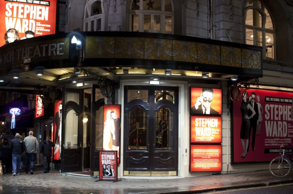 Photo Flash: STEPHEN WARD Opens at West End's Aldwych Theatre! Image