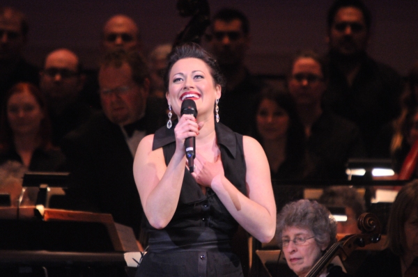 Photo Coverage: Go UNDER THE MISTLETOE with Ashley Brown & the NY Pops Image
