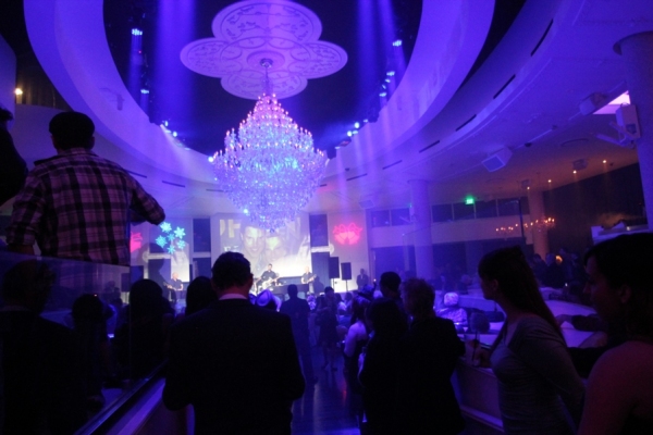Photo Flash: Las Vegas Weekly Celebrates 15th Anniversary with #UNSCRIPTED Image