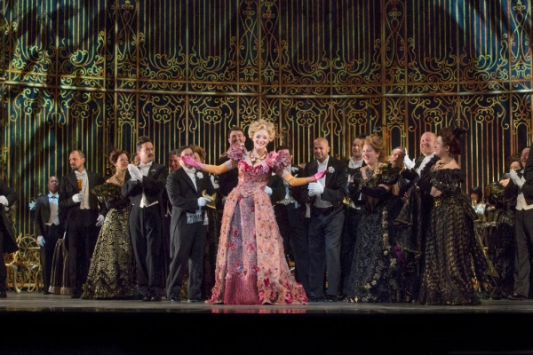 Photo Flash: First Look at Danny Burstein and Betsy Wolfe and More in The Met's DIE FLEDERMAUS 