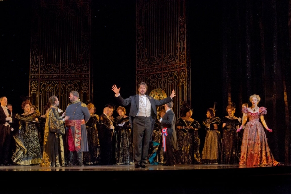 Photo Flash: First Look at Danny Burstein and Betsy Wolfe and More in The Met's DIE FLEDERMAUS Image