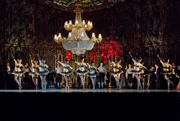 Photo Flash: First Look at Danny Burstein and Betsy Wolfe and More in The Met's DIE FLEDERMAUS Image