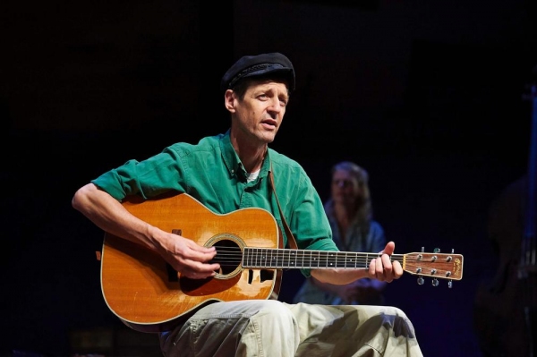 Photo Flash: First Look at Milwaukee Rep's WOODY SEZ Image
