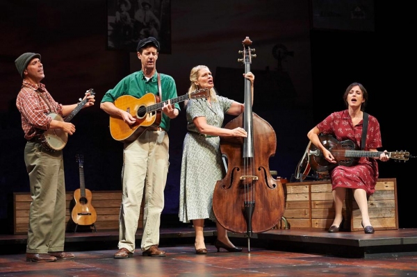 Photo Flash: First Look at Milwaukee Rep's WOODY SEZ Image