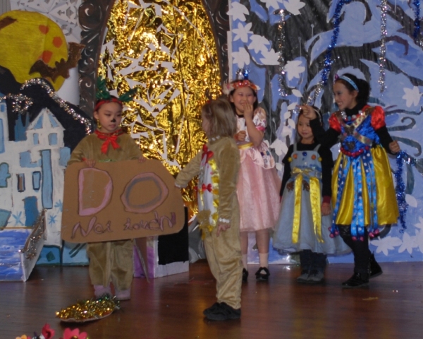 Photo Flash: Look Back - Beijing Playhouse Academy of Performing Arts' SNOW KING AND QUEEN Image