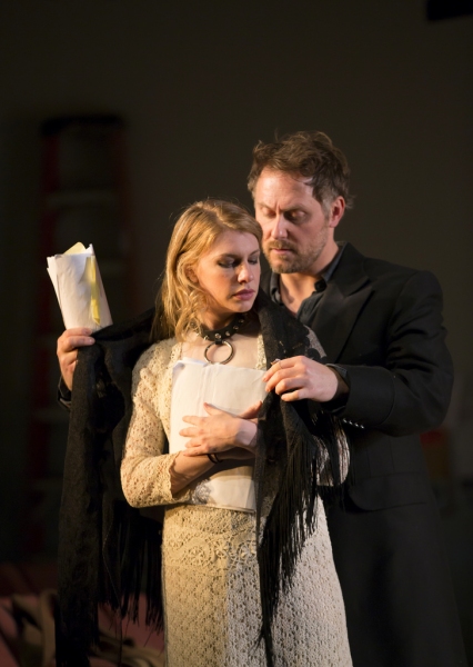 Photo Flash: First Look at Andrea Syglowski and Chris Kipiniak in VENUS IN FUR Image