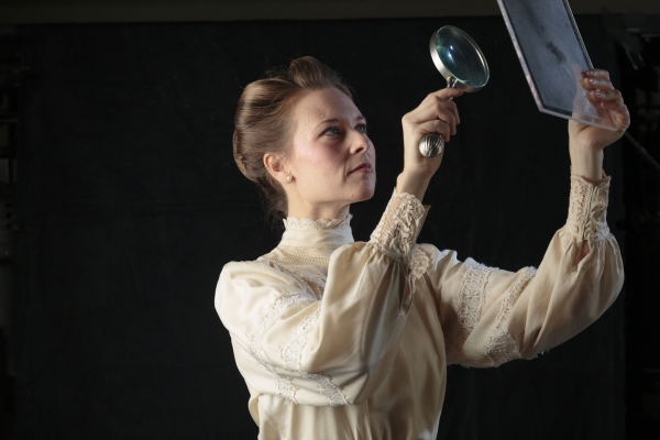 Photo Flash: Promo Shots for TheatreWorks' SILENT SKY, Begin. 1/15 Image