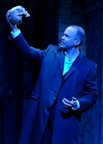 Photo Flash: First Look at Cincy Shakespeare's HAMLET, Opening Tonight Image