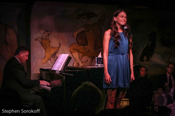 Photo Coverage: Broadway-Bound Sutton Foster Returns to the Cafe Carlyle! Image