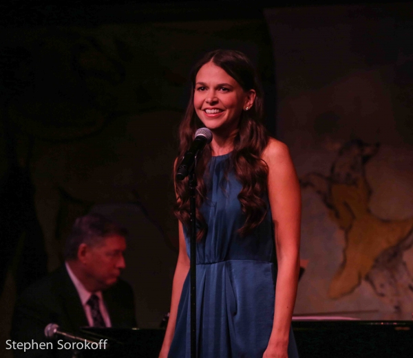 Photo Coverage: Broadway-Bound Sutton Foster Returns to the Cafe Carlyle! Image