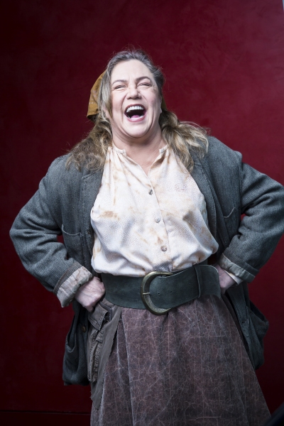 Photo Flash: Sneak Peek at Kathleen Turner in Arena Stage's 'MOTHER COURAGE' Image