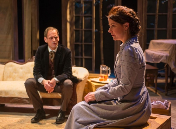 Photo Flash: First Look at Writers Theatre's HEDDA GABLER, Now Playing Through 3/16 Image