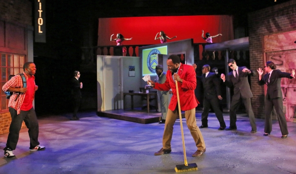 Photo Flash: First Look at MR. CHICKEE'S FUNNY MONEY at Chicago Children's Theatre Image
