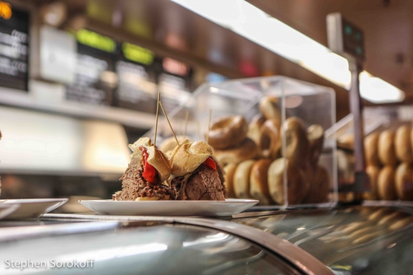 Photo Coverage: Carnegie Deli Unveils HANDLE WITH CARE by Carol Lawrence Sandwich Image