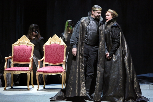 Photo Flash: First Look at the Minnesota Opera's Production of MACBETH with Greer Grimsley and Brenda Harris Image