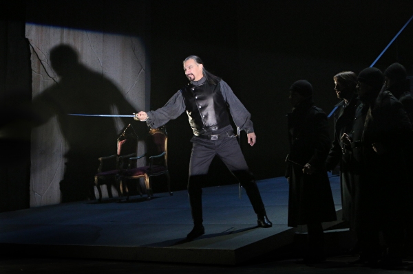 Photo Flash: First Look at the Minnesota Opera's Production of MACBETH with Greer Grimsley and Brenda Harris Image