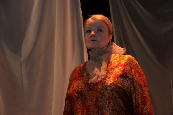 Photo Flash: First Look at THE SUN SHINES EAST; Previews Begin Tonight at Deane Little Theatre Image