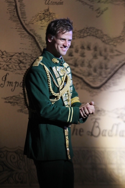 Photo Coverage: WICKED-Manila Holds Live Auction for Typhoon Victims Image
