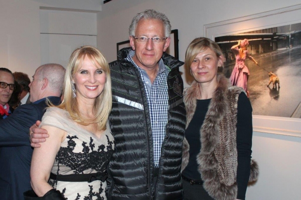 Photo Flash: NY's Top Collectors and More Turn Out for Robert Farber Retrospective at Cavalier Gallery  Image