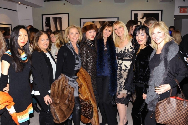 Photo Flash: NY's Top Collectors and More Turn Out for Robert Farber Retrospective at Cavalier Gallery  Image