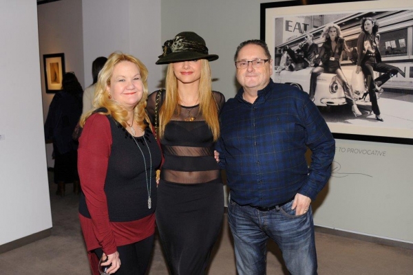 Photo Flash: NY's Top Collectors and More Turn Out for Robert Farber Retrospective at Cavalier Gallery  Image