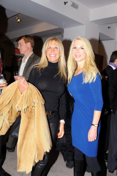 Photo Flash: NY's Top Collectors and More Turn Out for Robert Farber Retrospective at Cavalier Gallery  Image