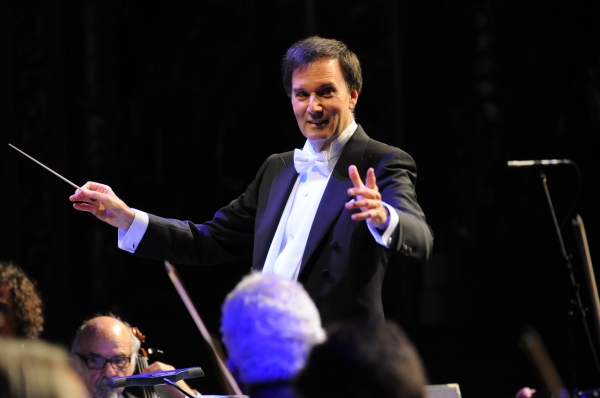 LA Lawyers Phil founder-conductor Gary S. Greene leading the orchestra at the Beverly Photo